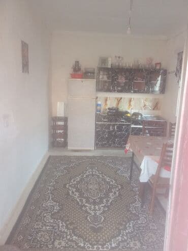 ev yevlax: 2 otaqlı, 2 kv. m, Orta təmir — 3