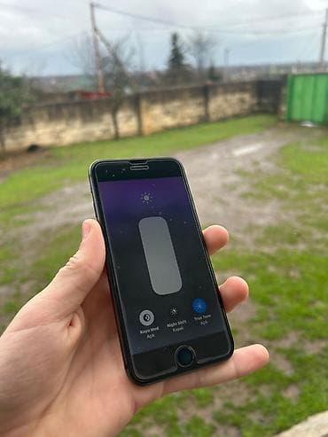 apple iphone 13 pro: IPhone 8, 64 GB, Qara, Barmaq izi — 2