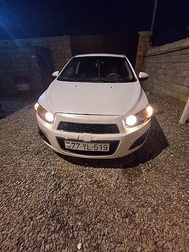 205 60 16: Chevrolet Aveo: 1.6 l | 2012 il Sedan — 1