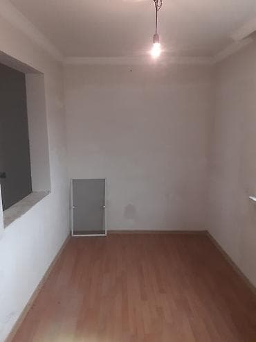 bag evleri: Sumqayıt Esmira şadlıq eviylə üzbəüz yoldan 80 -100 m aralıda 2 otaqlı — 5
