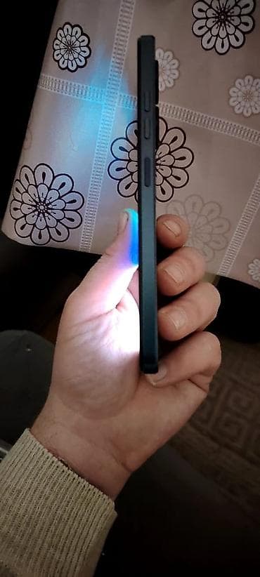 a 40 telefon: Tecno Spark 20 — 2