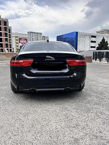 Jaguar XE: 2 l | 2018 il 109800 km Sedan — 2