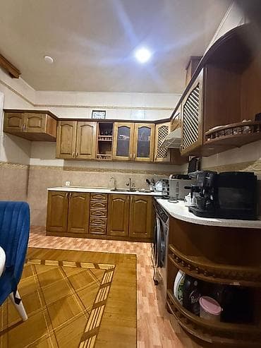Kuxna mebeli 300azn satılır ölçü 3 və 1.50 ünvan nərimanov əsma