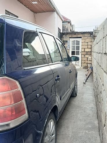 masinla barter: Opel Zafira: 2.2 l | 2007 il 261000 km Van/Minivan — 5