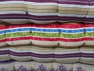 Taxt üçün yundan, sintifondan və pambıqdan döşəklər. Yorgan döşək