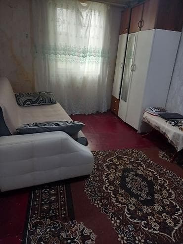 mikrorayonda satilan evler: 1 otaqlı mənzil – mətbəx, sanitar qovşaq və zal Xüsusiyyətlər: - Ayrı — 4