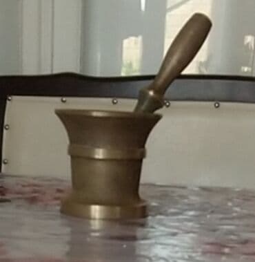 вазы из богемского стекла: Qədimi 45 ildən yuxarı yaşı var hevengdeste bürüncdəndir — 2