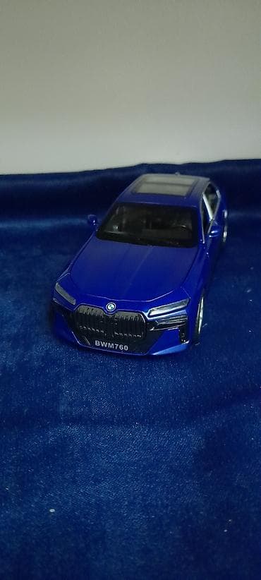 Детская одежда и обувь: Bmw 7 seriya i7 1:28 Ölçü Təzədi satıram hər şeyi işləyir işıqları — 1