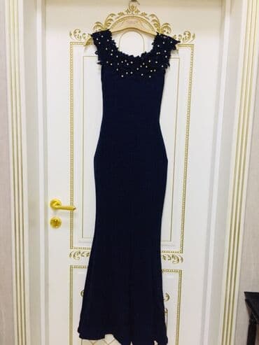 Bir defe toya geyinmişem. Tezedi demek olarki. S razmerdi lalafo.az -da Bir defe toya geyinmişem. Tezedi demek olarki. S razmerdi