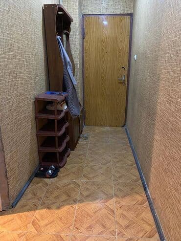 sumqayit 6 ci mikrorayon: 9 mkr Mir Cəlal küçəsində 1 otaq 2 otaqa düzəlmiş ev kirayə verilir — 2