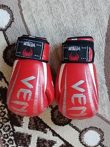 İdman oyunları: Boks əlcəkləri – Venum, qırmızı rəng - Brend: Venum - Tip: boks — 1