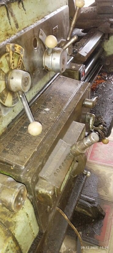 Avtoservis avadanlıqları: Metall üçün torna dəzgahı - Konstruksiya: ağır çuqun gövdə, geniş — 2