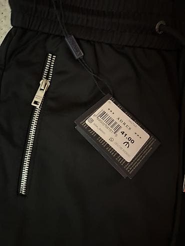 kişi godəkcə: Qara rəngli kişi şalvarı – idman üslubunda - Model: düz kəsim — 2