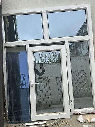 Ağ rəngli PVC profil vitraj-qatlanma dəsti: - Giriş üçün şüşəli qapı