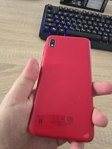 nokia 3310 2017: Model: A10, qırmızı rəng Gündəlik istifadə üçün sadə və etibarlı — 3