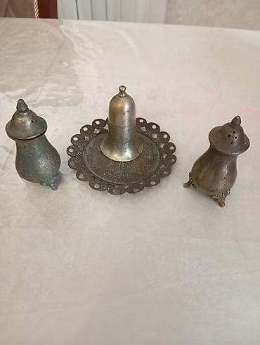 masa usdu kapter: Kolleksiya üçün bürünc süfrə dəsti - Dörd hissəli dekorativ dəst: 2 — 2