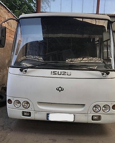 Isuzu : 4.6 l | 2008 il 26000 km Mikroavtobus