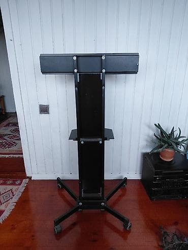 Смарт ТВ приставки: Salam, alınıb bir dəfə tədbirdə istifadə olunub. Təkərləri işləkdir — 2