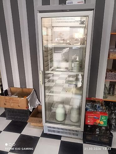 Dərin dondurucular: Vitrinli ticarət soyuducusu – şüşə qapılı, dik tip. Xüsusiyyətlər: - — 2