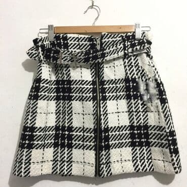 Zara--materiali qalindir,soyuq havalara uygun,defekti yoxdur