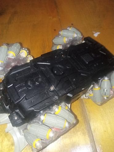 Игрушки: Işıqla rı olan dır. 4x4 cəkir öz toku ilə işləyir pultla gəlir arxa — 10