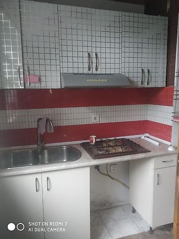 Kirayə otaqlar: Xalqlar dostluğu bakcell arenanin yaxınlıqı 70 nömrəli məktəbin — 10