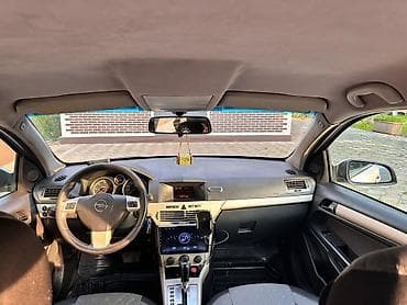 panarama 2008: Opel Astra: 1.9 l | 2008 il 280000 km Universal — 9