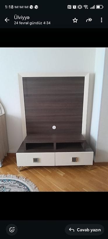 Düz TV altlığı, Polkalı, Laminat