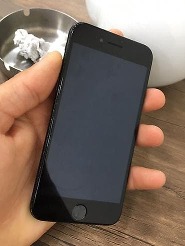 IPhone 7, 32 GB, Jet Black, Barmaq izi