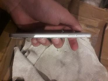 səs guclendirici: Apple iPod touch (gümüşü rəng) Xüsusiyyətlər: - 4 düymlük Retina — 3