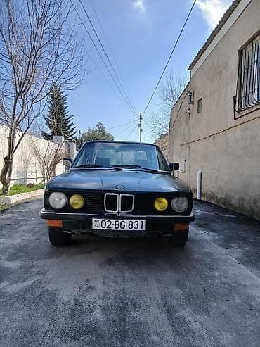 BMW: BMW 5 series: 2 l | 1984 il Sedan — 4