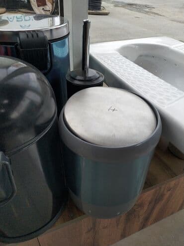 ступенька для ванной: Hamam/tualet üçün aksesuar dəsti - Paslanmayan poladdan qapaqlı — 1