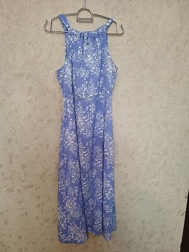 don modeleri: Mavi rəngli, uzun yay donu - Naxış: ağ çiçək printi - Model: halter — 2