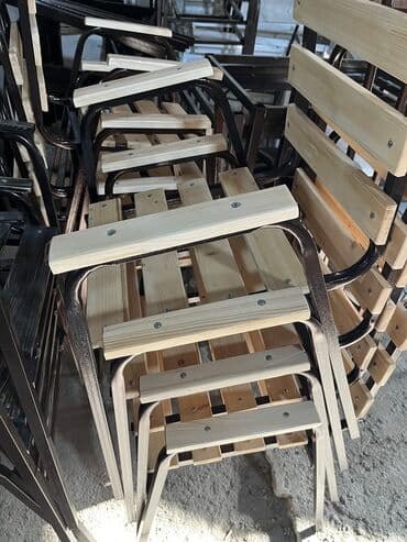 stol stul işlenmiş: Oturacaq bir ədədi 30 azn 🔥✅ 4 nəfərlik masa (120x80) və 4 ədəd — 7