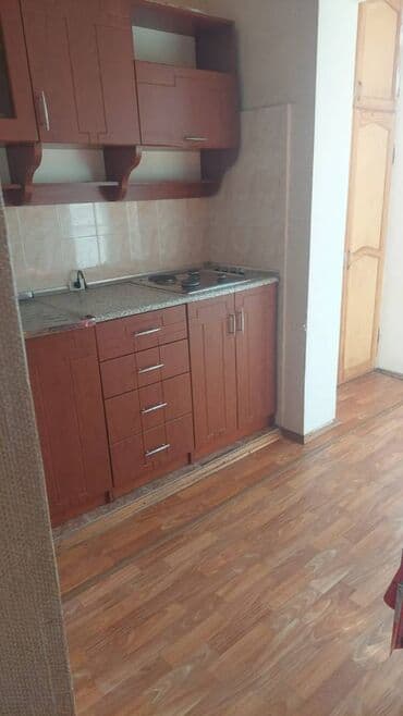 1 otaqlı kohnə tikili: Suraxanı rayonu,Yeni günəşli,9 mərtəbənin,4-cu mərtəbəsində,1 — 3