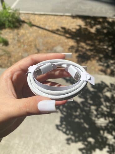 qatlanan telefonlar: •Iphone adapter Kabel •Type-c kabel 16pro qutusundan cixan -35azn — 1