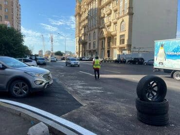 sumqayit bulvarinda restoranlar: Yol kenari kafe Inqlab papanin kesiwme Tam techizatli — 5