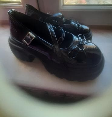 uşax: Qızlar üçün laklı Mary Jane üslubunda ayaqqabı - Rəng: qara, parlaq — 2