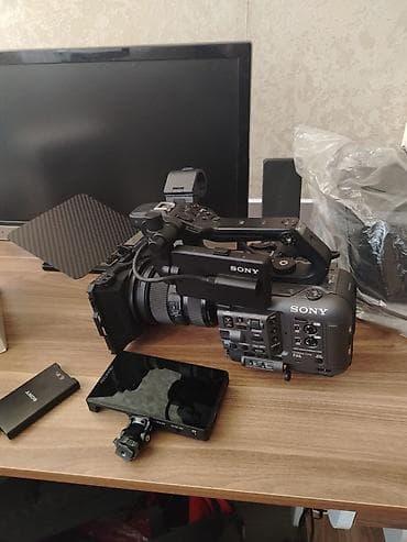 Peşəkar videoçəkiliş dəsti – Sony FX6 kino kamerası və aksesuarları — 1
