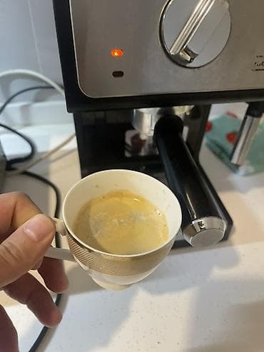 kofe aparatl: Qəhvə maşını Delonghi, Yarımavtomat, Kapuçinator ilə — 1