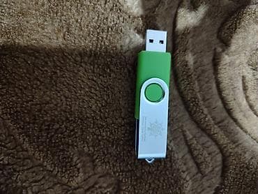 7 gb + yaddaş flashcard qutusu ilə birlikdədir təzədir. üstündə YAP