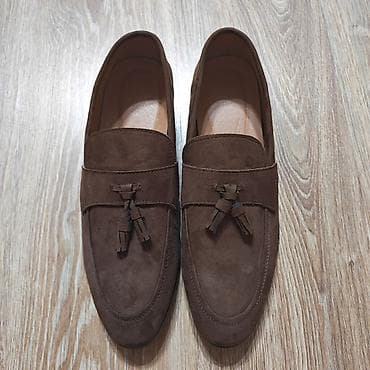 Kişi mokasinləri – təptəzə heç qyilməyib. 44 ölçü amma 43 gedir