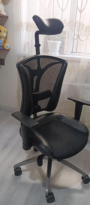işdənmiş mebel: Erqonomik ofis kreslosu - Baş dəstəyi: hündürlüyü və bucağı — 1