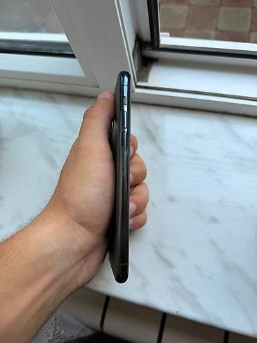 iphone 8s plus: IPhone 11 Pro, 64 GB, Matte Midnight Green, Qırıq — 7