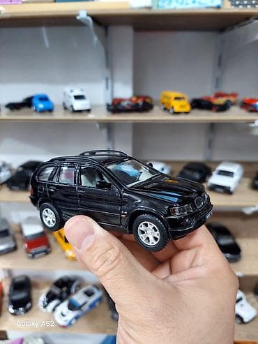 suktur: Metal kolleksiya modeli – BMW X5 4.4i (E53) - Miqyas: təxmini — 1
