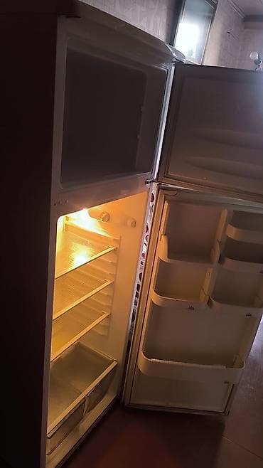 ikinci el soyduclar: İşlənmiş 2 qapılı Beko Soyuducu Satılır, rəng - Ağ — 3