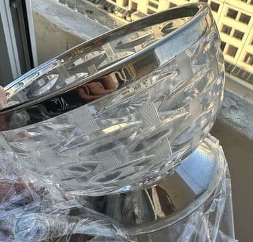 qedimi xrustal: Vaza dəsti, Xrustal — 3