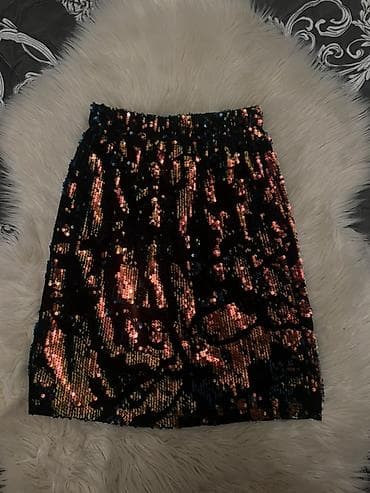 Payetli ətək - Model: Mini ətək, düz kəsim - Parça: Qara əsas lalafo.az -da Payetli ətək - Model: Mini ətək, düz kəsim - Parça: Qara əsas