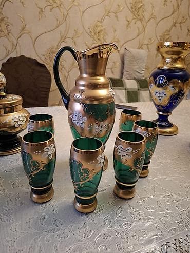 1 dənə boyük meyvə qabı 2 ədəd qapaqlı qənd qabi 2 dənə qapaqsız qənd — 1