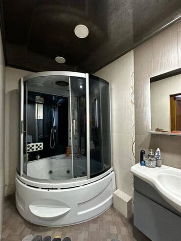 9 ci mikrorayon satilan evler: 4 otaqlı, Yeni tikili, m. Neftçilər, 160 kv. m — 16